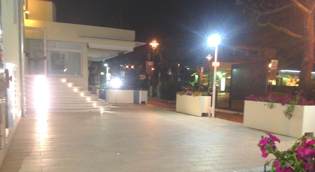 Hr Vapore Gatteo Mare Gatteo a Mare Exterior foto